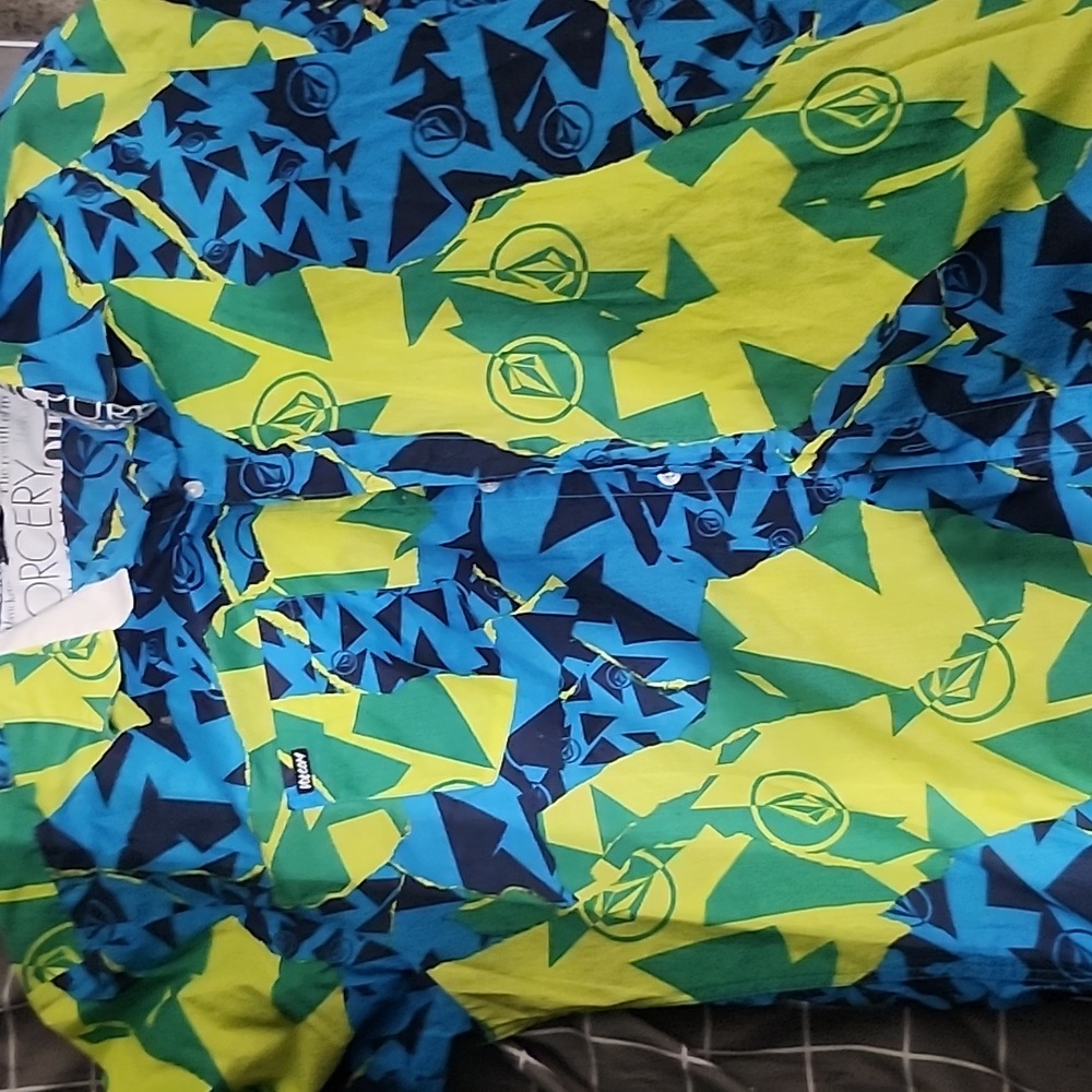 Volcom button down